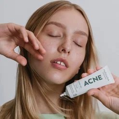 MÁDARA Hydra-Derm Balancing Fluid