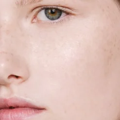 MÁDARA The Concealer