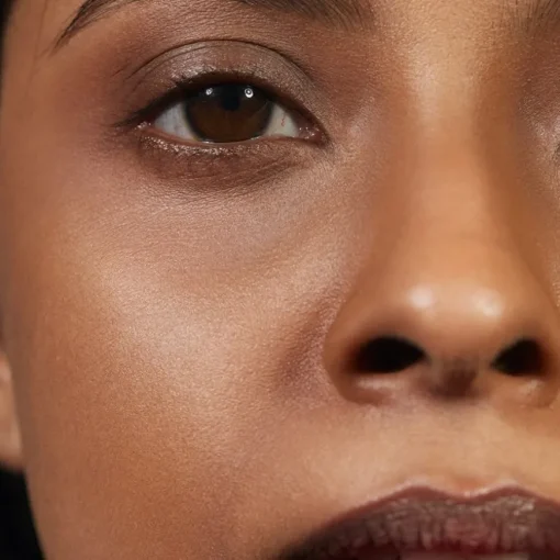 MÁDARA The Concealer