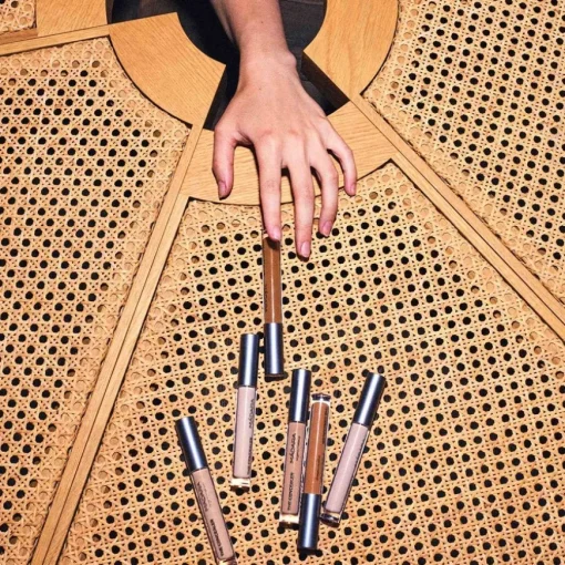 MÁDARA The Concealer