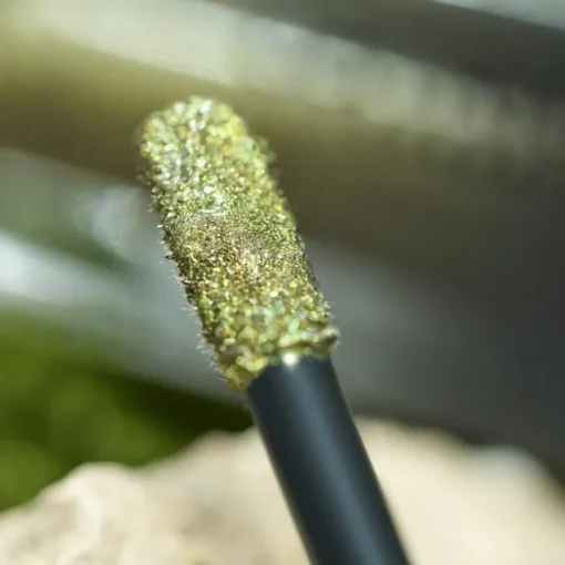 MYSTIC FOREST Metallic Liquid Eyeshadow von Catrice