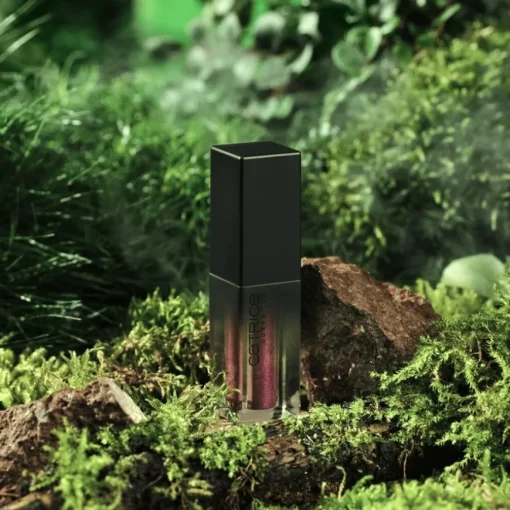 MYSTIC FOREST Metallic Liquid Eyeshadow von Catrice
