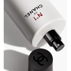 Nährt – Tonisiert – Schützt REVITALISIERENDES SPRAY-SERUM FÜR DEN KÖRPER von CHANEL
