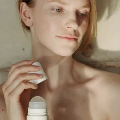 Pflege Herbal Deodorant von MÁDARA