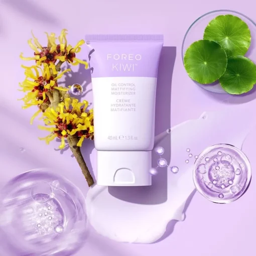 Pflege Oil Control Mattifying Moisturizer KIWI von Foreo