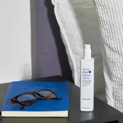 Pflege Sleep plus pillow spray von This Works
