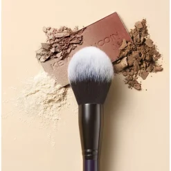 Pinsel Blurring Powder Brush von KEVYN AUCOIN
