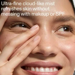 Porenpflege und Reinigung Hydro-surge Dewy Face Mist von The INKEY List