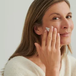 REGENERATION E CREMEMASKE - bei regenerationsbedürftiger Haut von DADO SENS