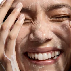 Reiniger Hydrating Cream-to-milk Cleanser von The INKEY List