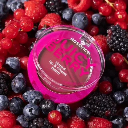 Rouge Juicy Berry Tinted Lip & Cheek Balm von Essence