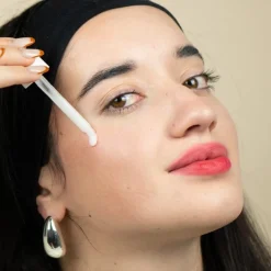Seren & Öle Botanical Lifting Effect Hyaluron Serum von Rosental Organics