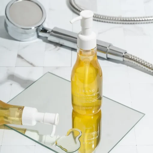 Serum & Essence Natural Cleansing Oil von URANG