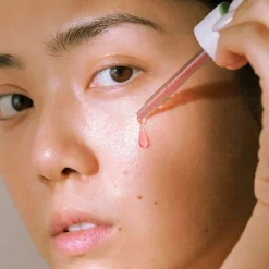 Serum Peel Hyaloron Intense Peel Serum von MÁDARA