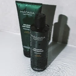 Shampoo Nourish & Repair Shampoo von MÁDARA