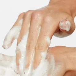 Skin Health Oil To Foam Total Cleanser von Dermalogica
