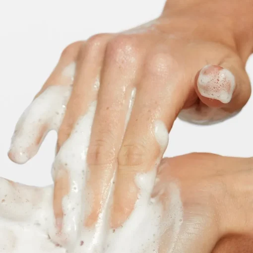 Skin Health Oil To Foam Total Cleanser von Dermalogica