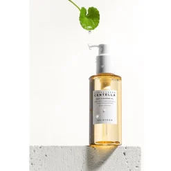 Skin1004 Madagascar Centella Light Cleansing Oil