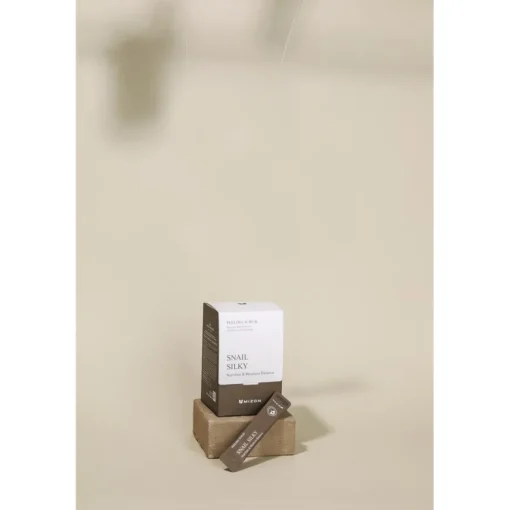 Snail Repair Peeling Scrub von Mizon