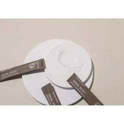Snail Repair Peeling Scrub von Mizon