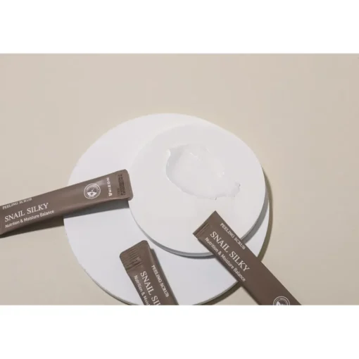 Snail Repair Peeling Scrub von Mizon