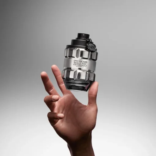 Spicebomb Eau de Parfum Spray Metallic Musk von Viktor & Rolf