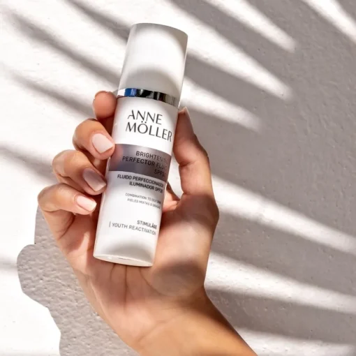 Stimulâge Brightening Perfector Fluid SPF 30 von Anne Möller