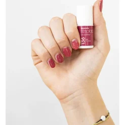 Striplac UV Colour UV Nagellack von Alessandro