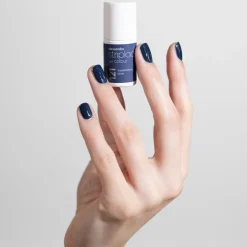 Striplac UV Colour UV Nagellack von Alessandro