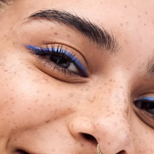 Superman Duochrome Eyepencil von Essence