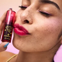 Superman Jelly Lip Stain von Essence