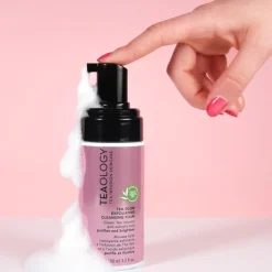 Tea Glow Exfoliating Cleansing Foam von Teaology