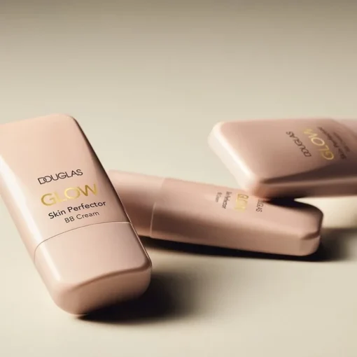 Teint Glow Skin Perfector BB Cream von Douglas Collection