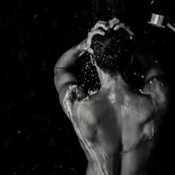 The Dark Side Black Shower Gel von Tigha