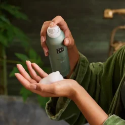 The Ritual Of Jing Sleep Foaming Shower Gel von RITUALS