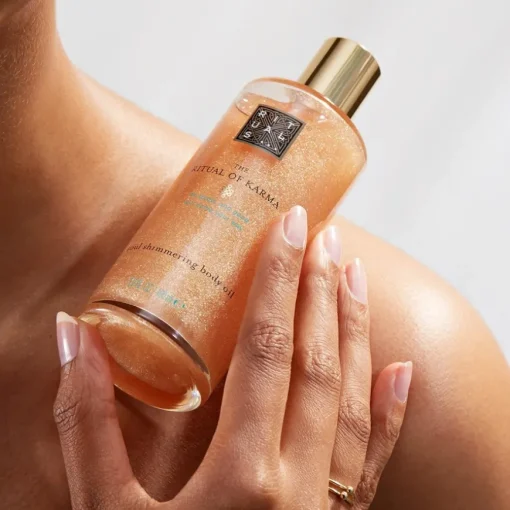 The Ritual Of Karma Shimmering Body Oil von RITUALS