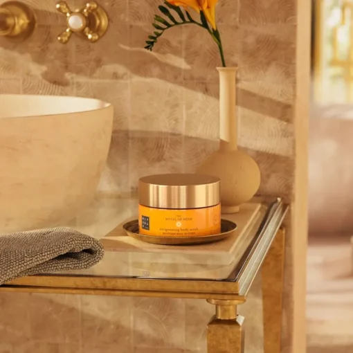The Ritual Of Mehr Body Scrub von RITUALS
