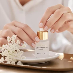 The Ritual Of Namaste Hyaluronic Acid Natural Booster von RITUALS