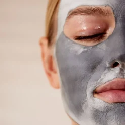 The Ritual Of Namaste Purifying Charcoal Wonder Mask von RITUALS