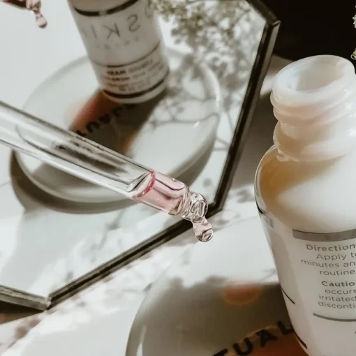 Treatment Liquid Mask von OSKIA LONDON
