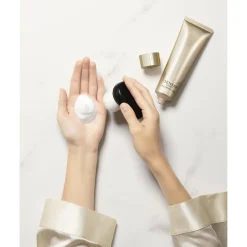 Ultimate The Creamy Soap with Brush von SENSAI
