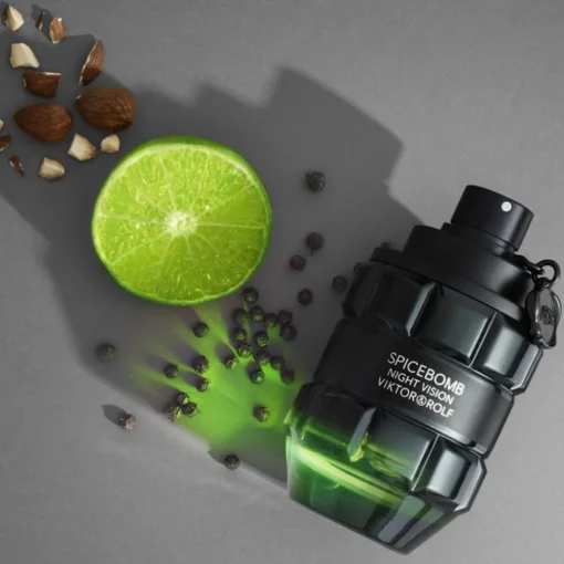 Viktor & Rolf Spicebomb Nightvision Eau de Toilette Spray