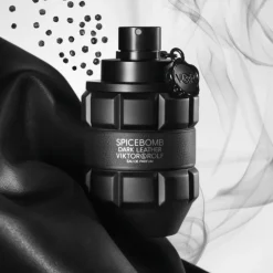 Viktor & Rolf Spicebomb Dark Leather Eau de Parfum Spray