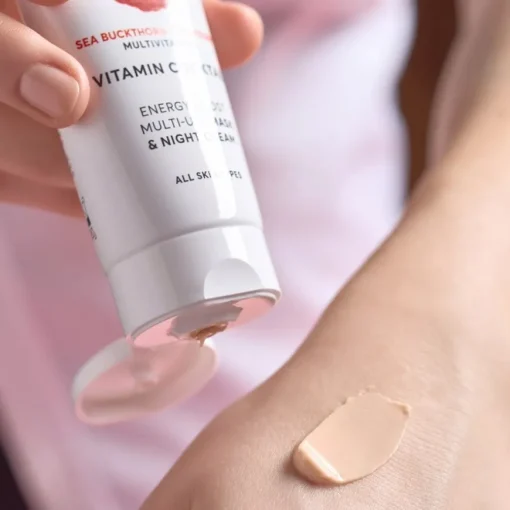 Vitamin Cocktail Energy Boost Multi-Use Mask & Night Cream von Mossa