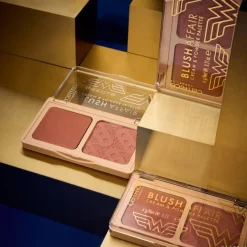 Wonder Woman Blush Affair Cream & Powder Palette von Catrice