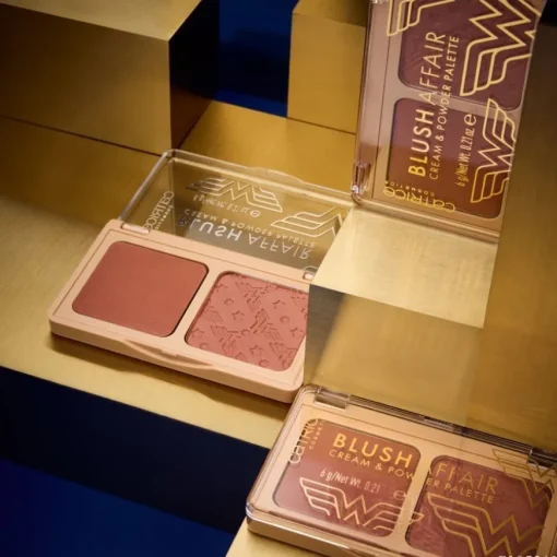 Wonder Woman Blush Affair Cream & Powder Palette von Catrice