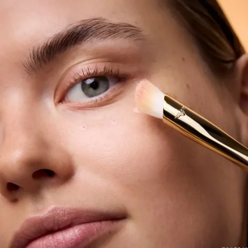 Wonder Woman Concealer Brush von Catrice