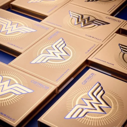 Wonder Woman Eyeshadow Palette von Catrice