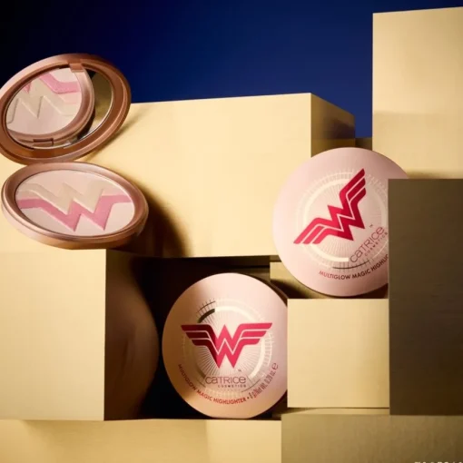 Wonder Woman Multiglow Magic Highlighter von Catrice